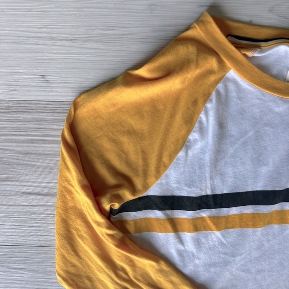 VS PINK pittsburgh pirates baseball tee size M - Picture 2 of 15